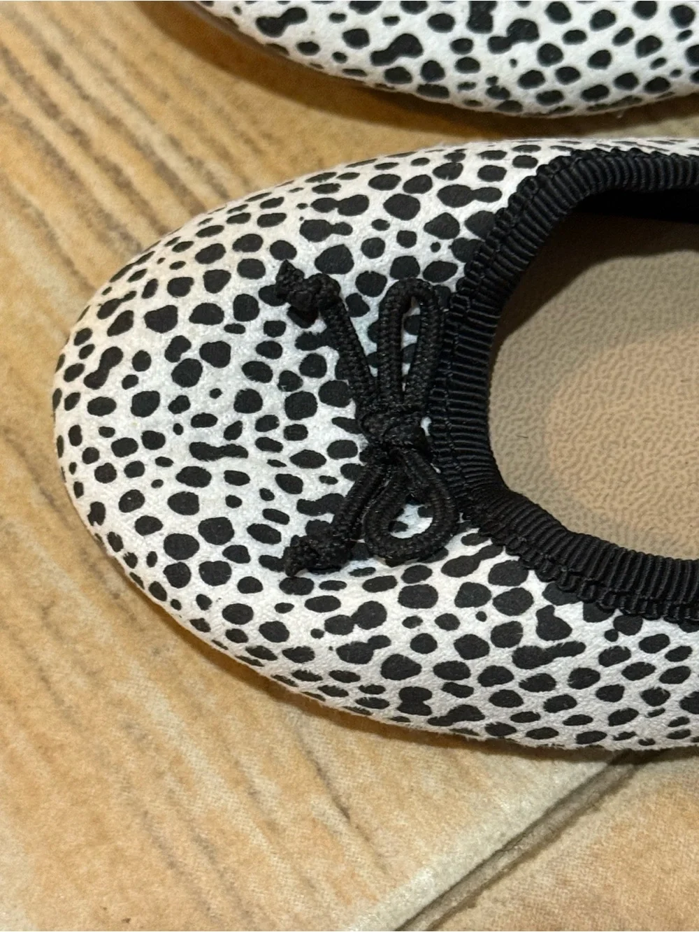 Old Navy Black & White Spot Ballet Flats- New